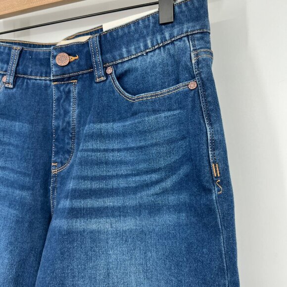 NWT Soft Surroundings Ultimate Denim Pull On Relaxed Short ultimate denim woman’ - Picture 3 of 12